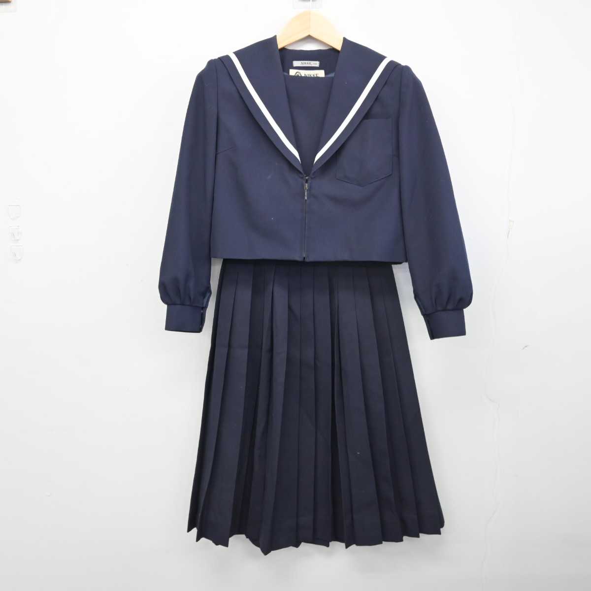 【中古】岐阜県 川島中学校 女子制服 2点 (セーラー服・スカート) sf053776