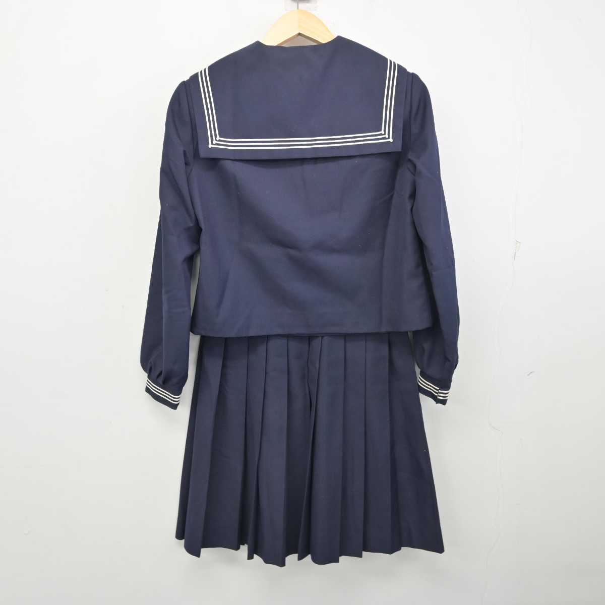 【中古】宮城県 富沢中学校 女子制服 2点 (セーラー服・スカート) sf053778