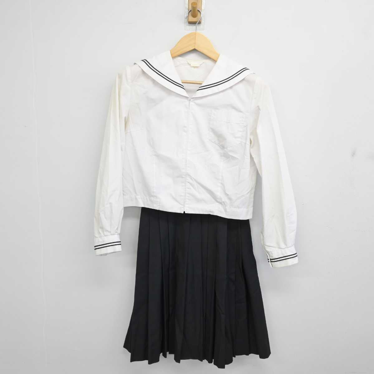 【中古】群馬県 桐生女子高等学校 女子制服 2点 (セーラー服・スカート) sf053827