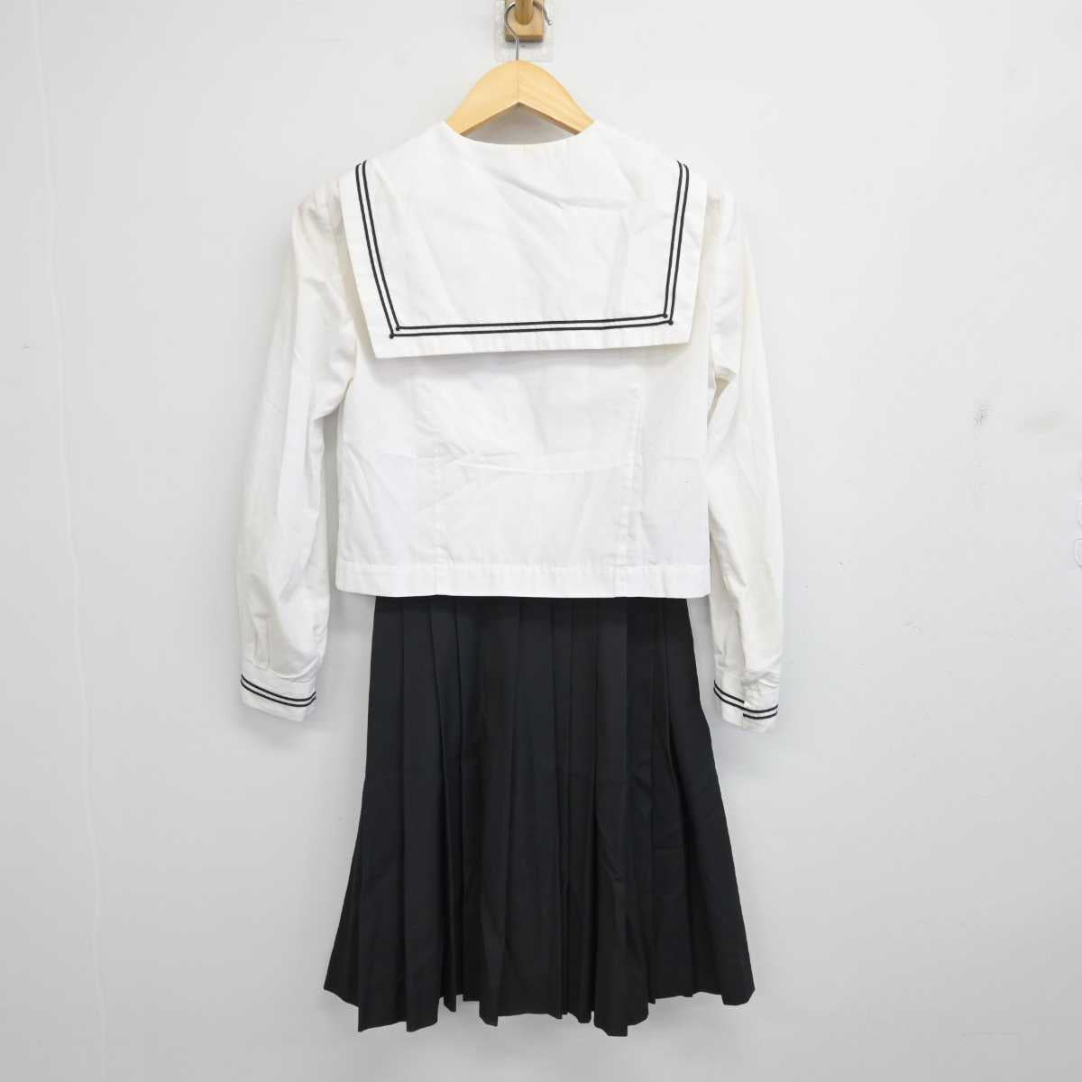 【中古】群馬県 桐生女子高等学校 女子制服 2点 (セーラー服・スカート) sf053827