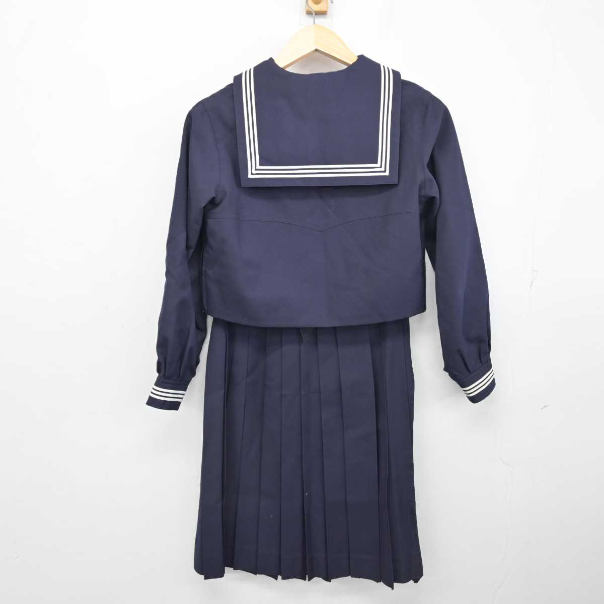 【中古】東京都 学習院女子高等科 女子制服 3点 (セーラー服・スカート) sf053951