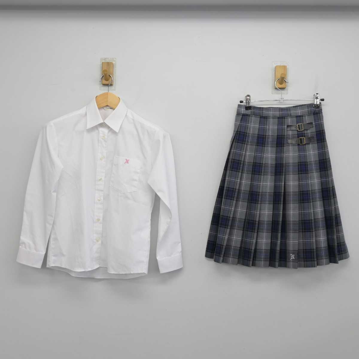 【中古】静岡県 御殿場西高等学校 女子制服 4点 (ブレザー・ニットベスト・シャツ・スカート) sf054032