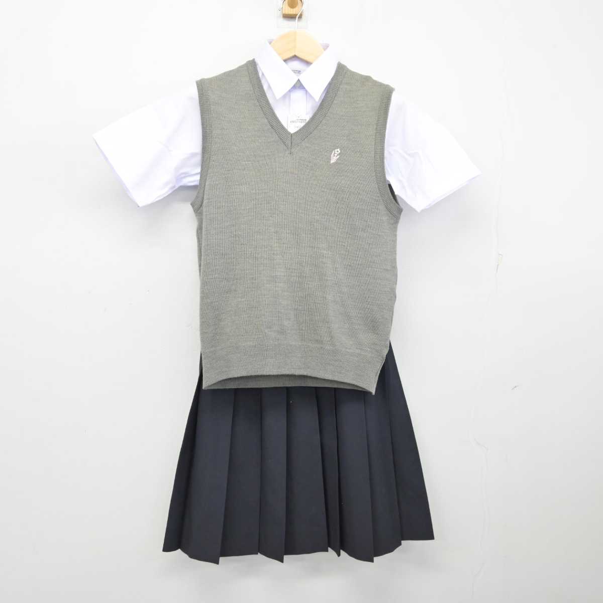 【中古】京都府 京都西山高等学校 女子制服 3点 (ニットベスト・シャツ・スカート) sf054087