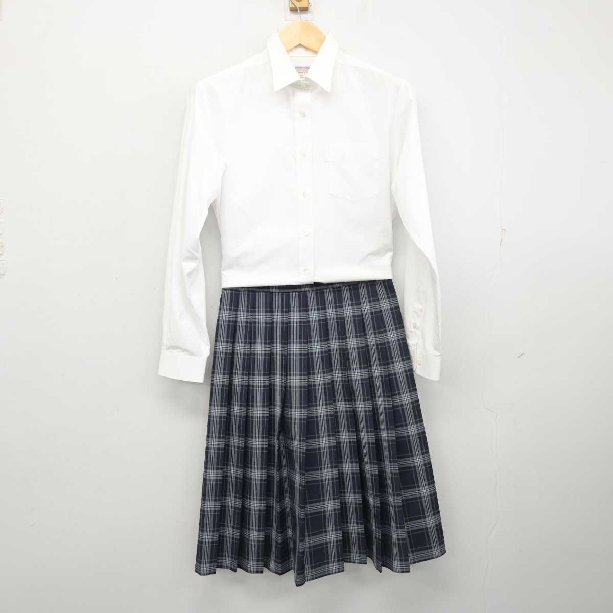 【中古】埼玉県 花咲徳栄高等学校 女子制服 2点 (シャツ・スカート) sf054093