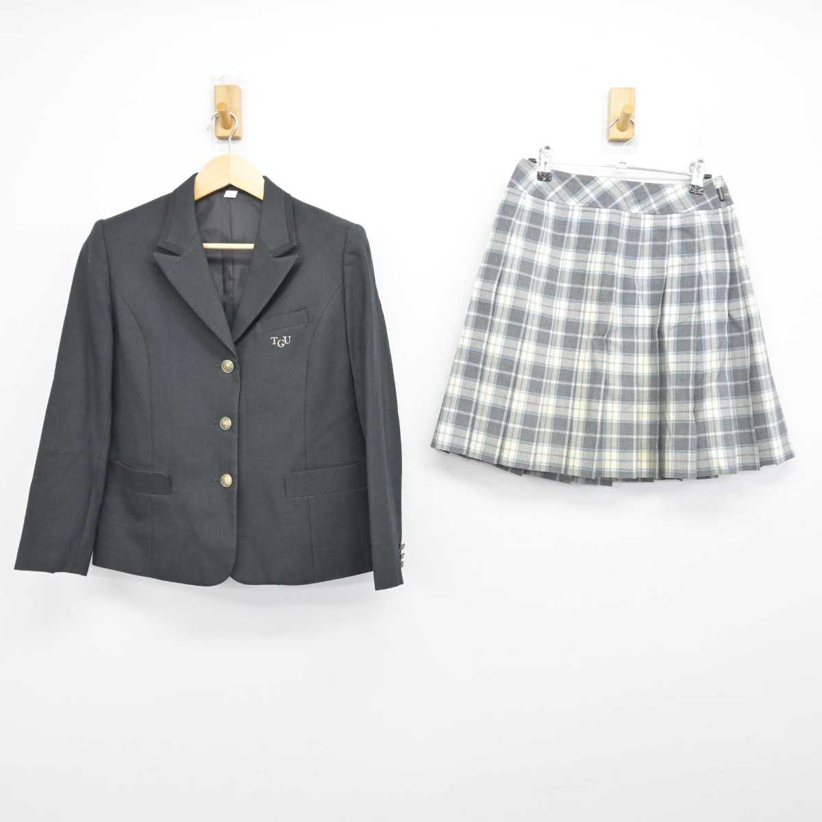 【中古】千葉県 東京学館浦安高等学校 女子制服 2点 (ブレザー・スカート) sf054148