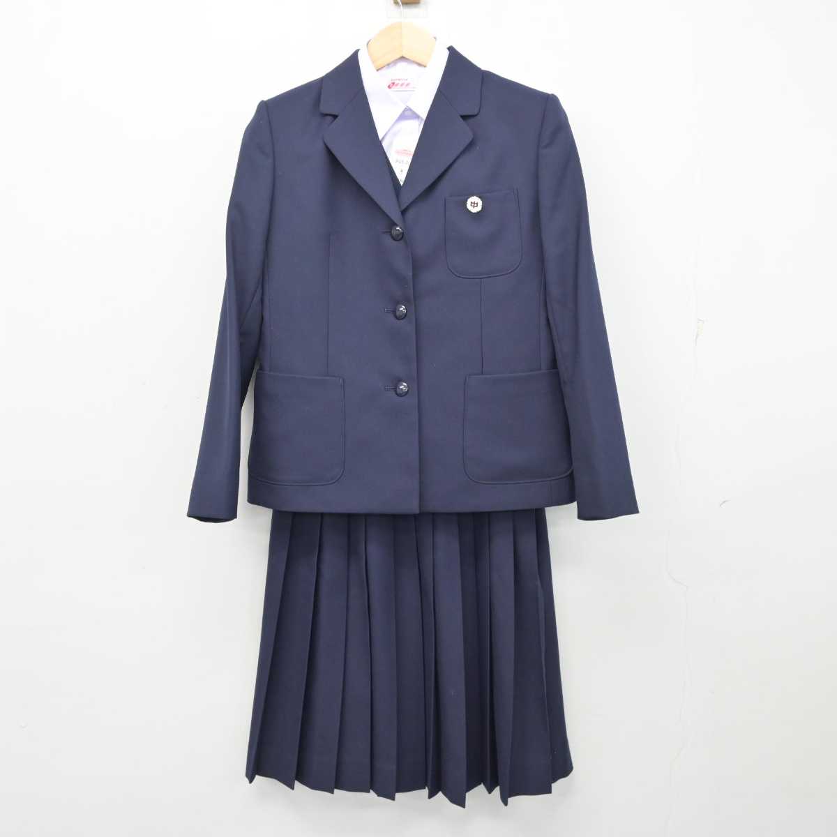 【中古】埼玉県 白幡中学校 女子制服 6点 (ブレザー・ベスト・シャツ・スカート) sf054257