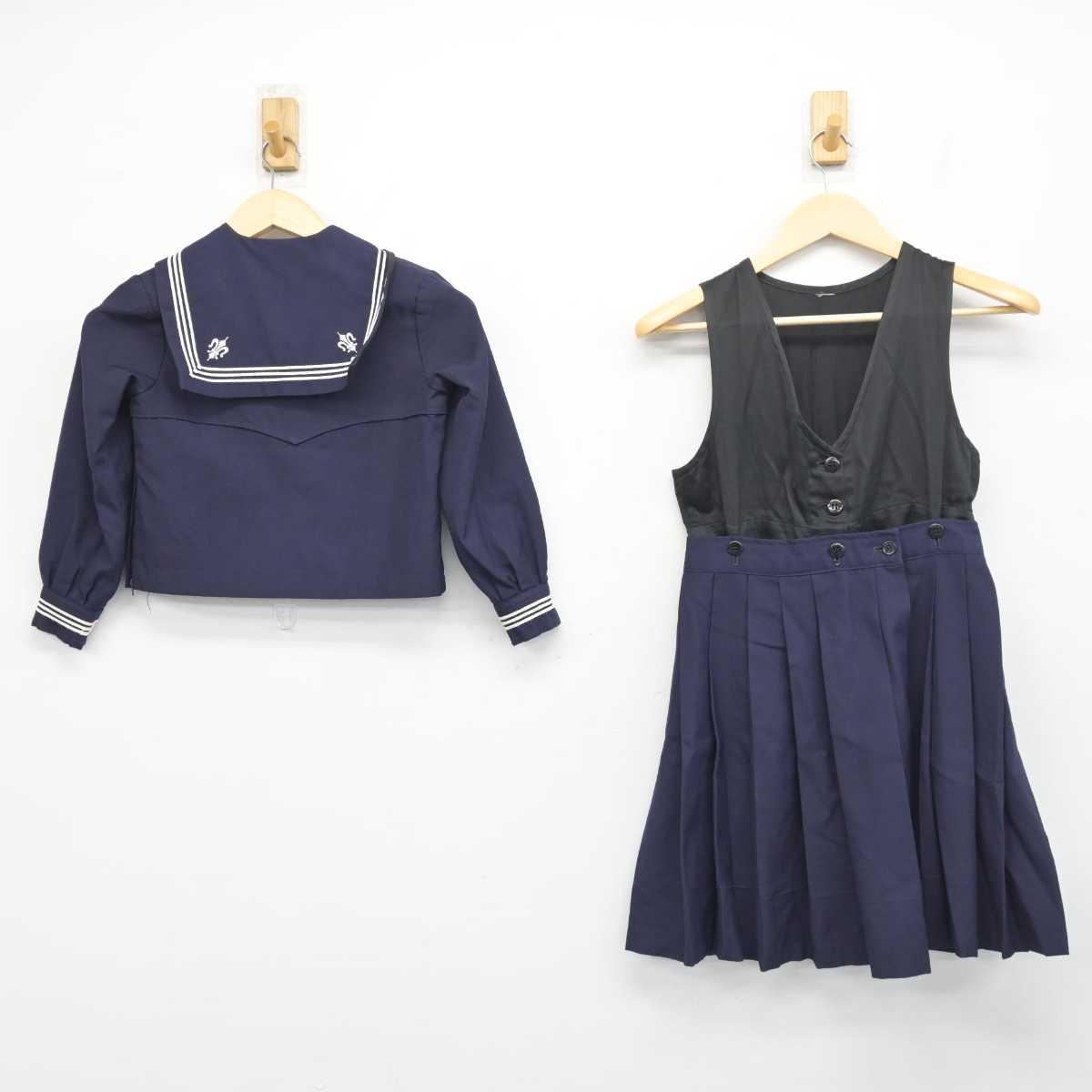 【中古】神奈川県 湘南白百合学園小学校 女子制服 4点 (セーラー服・スカート) sf054282