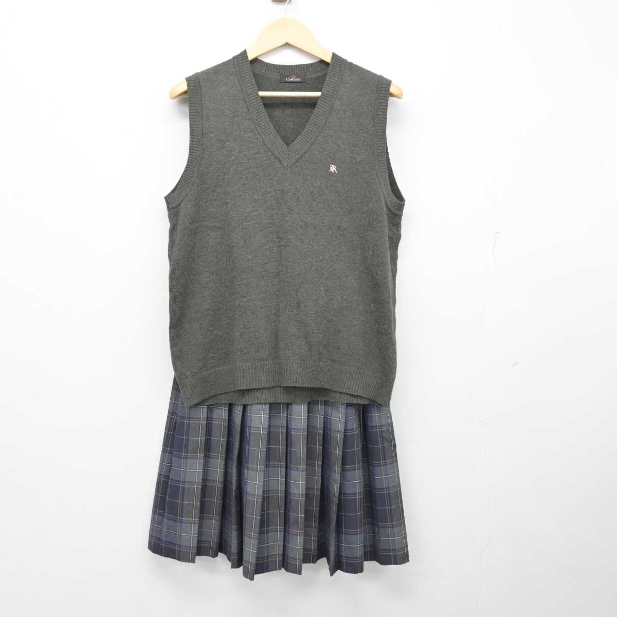 【中古】北海道 帯広緑陽高等学校 女子制服 2点 (ニットベスト・スカート) sf054458