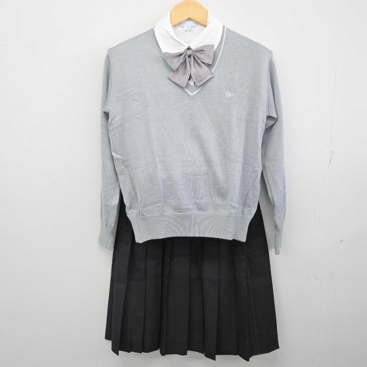 【中古】大阪府 大谷高等学校 女子制服 6点 (ブレザー・ニット・シャツ・スカート) sf054720