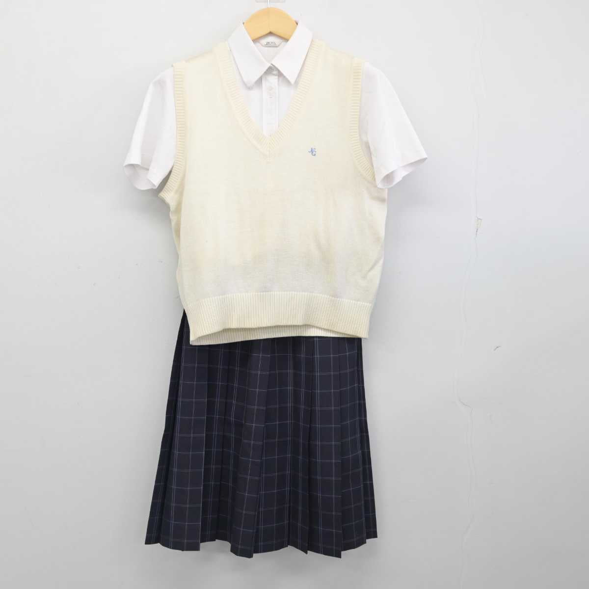 【中古】埼玉県 国際学院高等学校 女子制服 3点 (ニットベスト・シャツ・スカート) sf054853