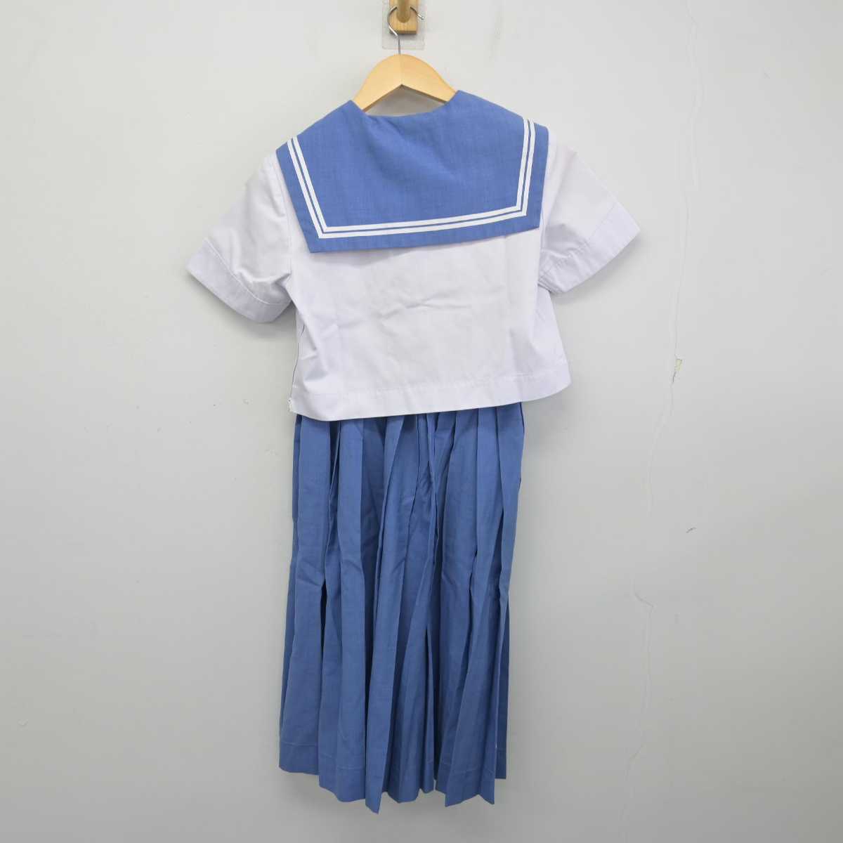 【中古】福岡県 新宮中学校 女子制服 3点 (セーラー服・スカート) sf054950