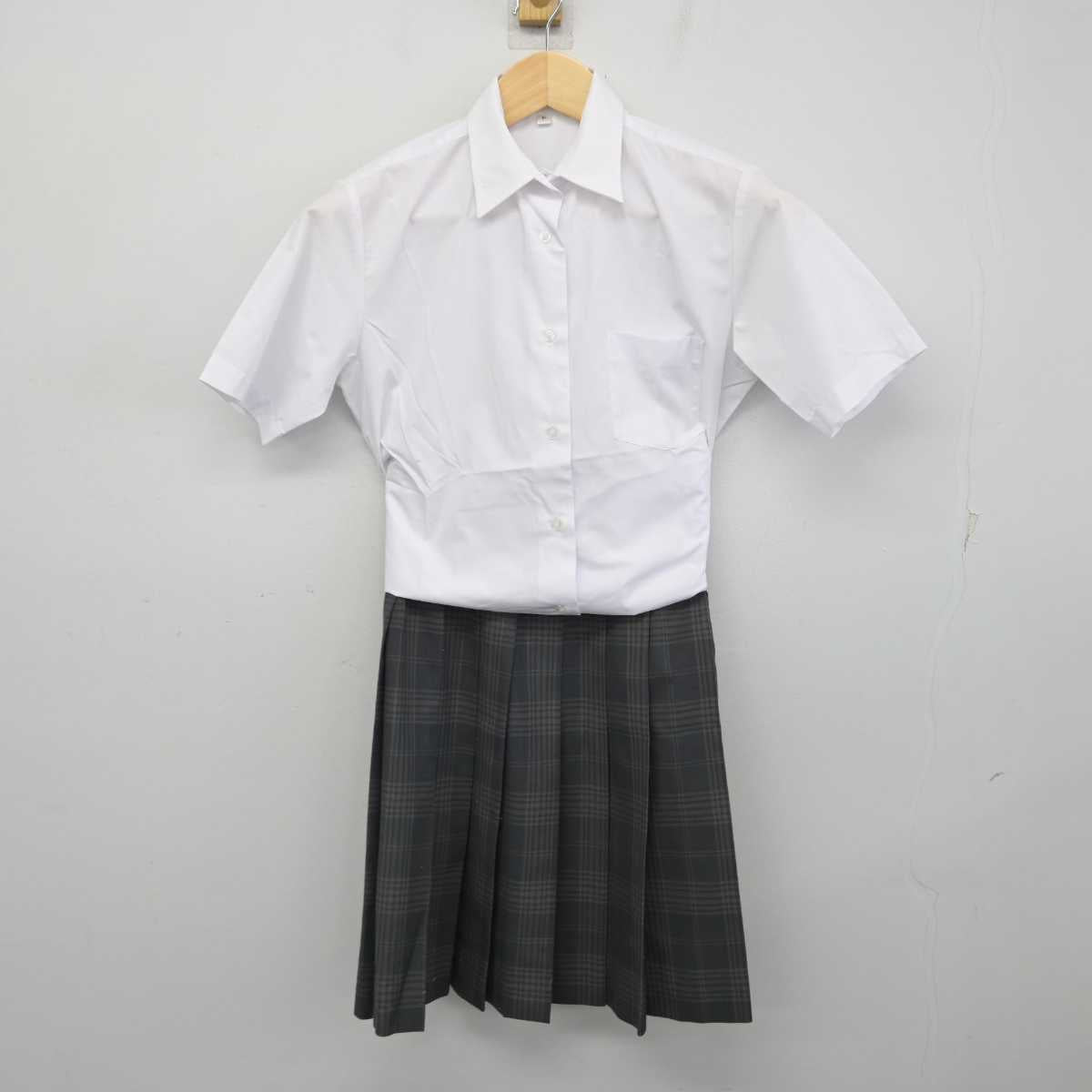 【中古】神奈川県 錦台中学校 女子制服 2点 (シャツ・スカート) sf054955