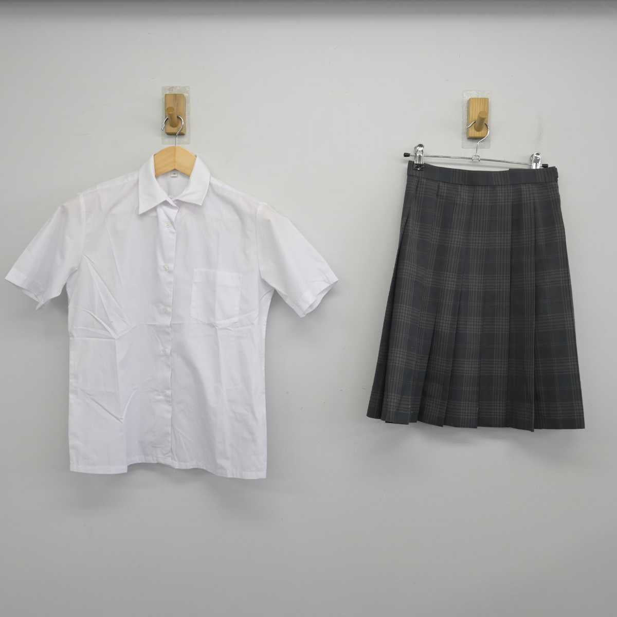 【中古】神奈川県 錦台中学校 女子制服 2点 (シャツ・スカート) sf054955