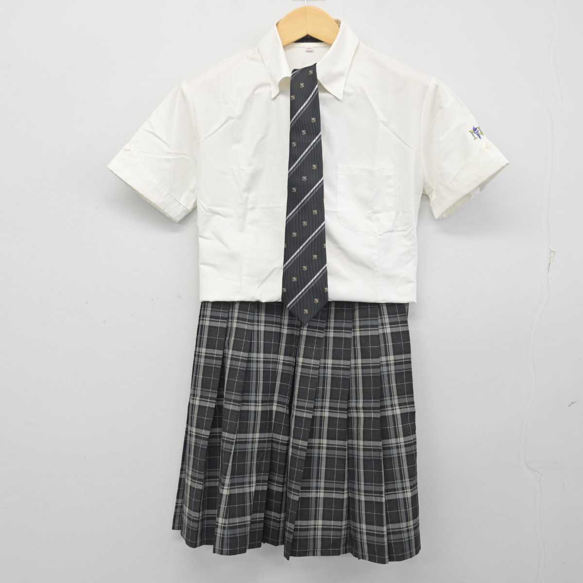 【中古】三重県 青山高等学校 女子制服 3点 (シャツ・スカート) sf054985