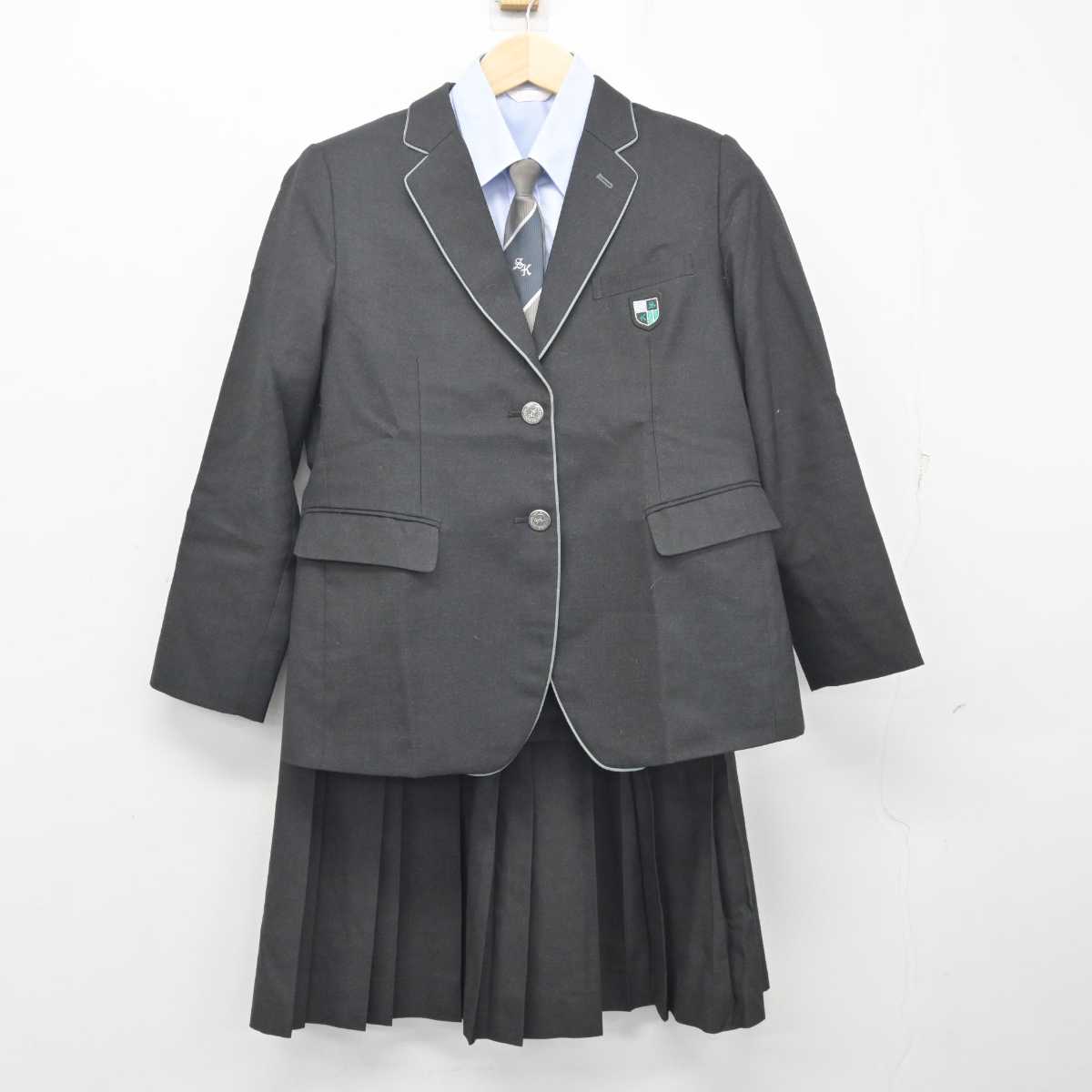 【中古】静岡県 清水国際高等学校 女子制服 5点 (ブレザー・シャツ・スカート) sf055197