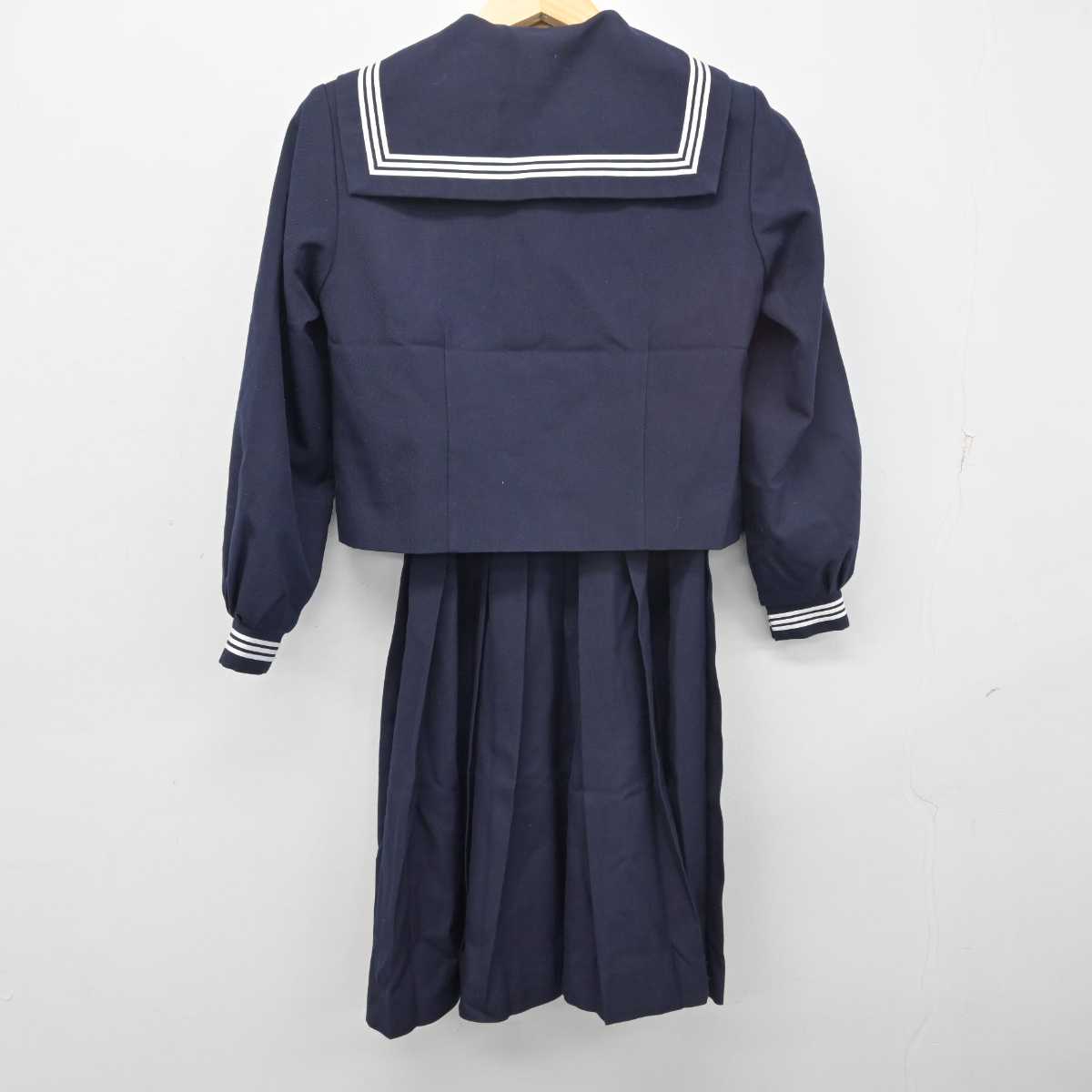 【中古】東京都 牛込第一中学校 女子制服 2点 (セーラー服・ジャンパースカート) sf055242