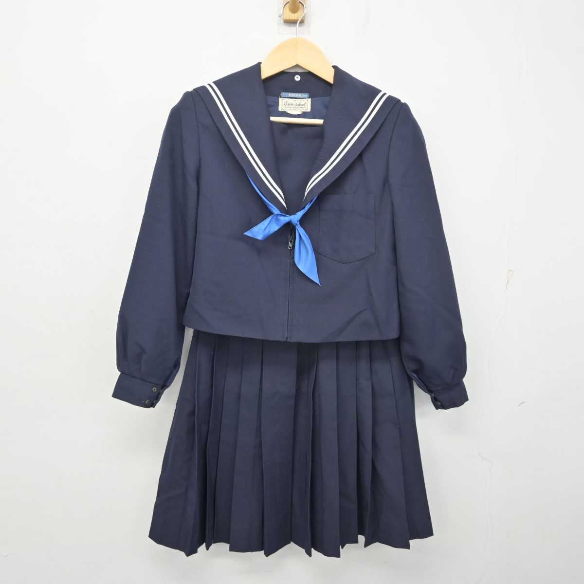 【中古】愛知県 はとり中学校 女子制服 3点 (セーラー服・スカート) sf055338