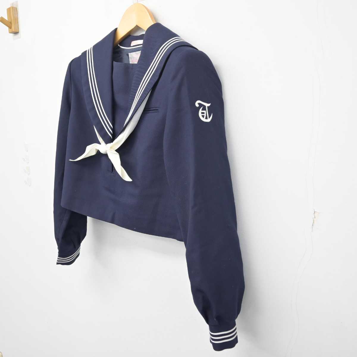 【中古】福岡県 北九州市立富野中学校 女子制服 3点 (セーラー服・ジャンパースカート) sf055353