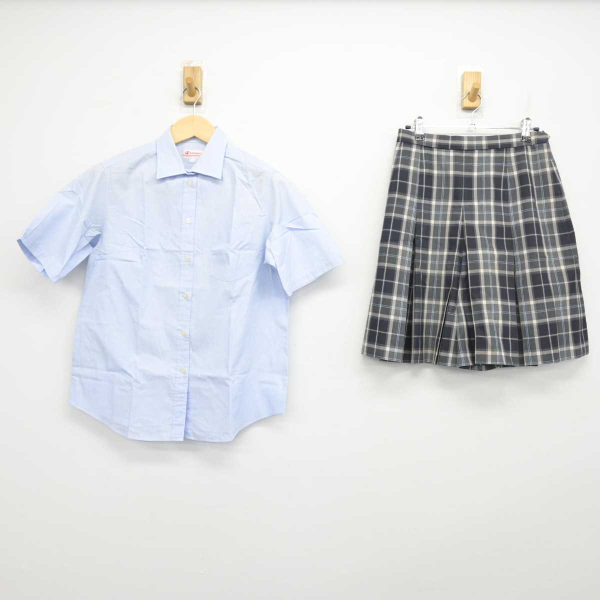 【中古】千葉県 茂原北陵高等学校 女子制服 3点 (シャツ・スカート) sf055395