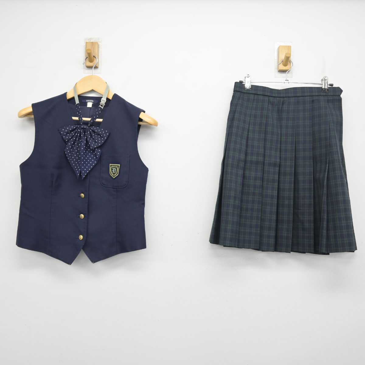 【中古】福岡県 第一薬科大学附属高等学校 女子制服 3点 (ベスト・スカート) sf055441