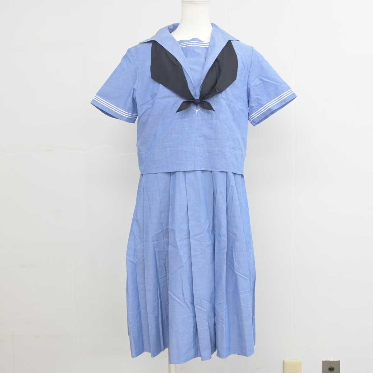 【中古】熊本県 ルーテル学院中学・高等学校 女子制服 3点 (セーラー服・ジャンパースカート) sf055457