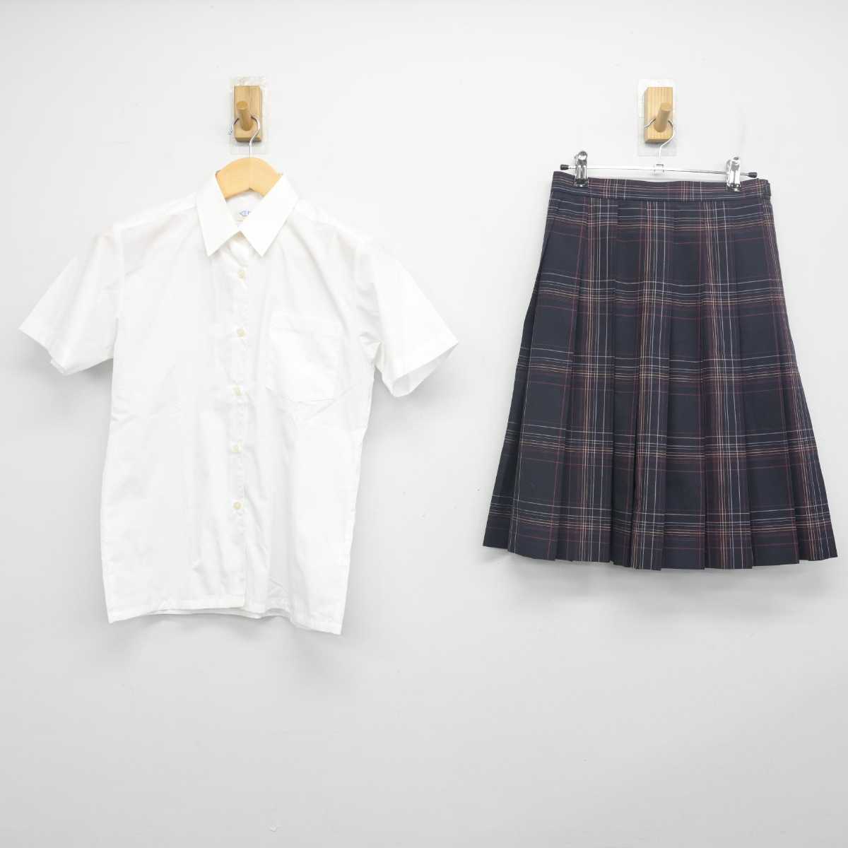 【中古】千葉県 磯辺中学校 女子制服 2点 (シャツ・スカート) sf055543