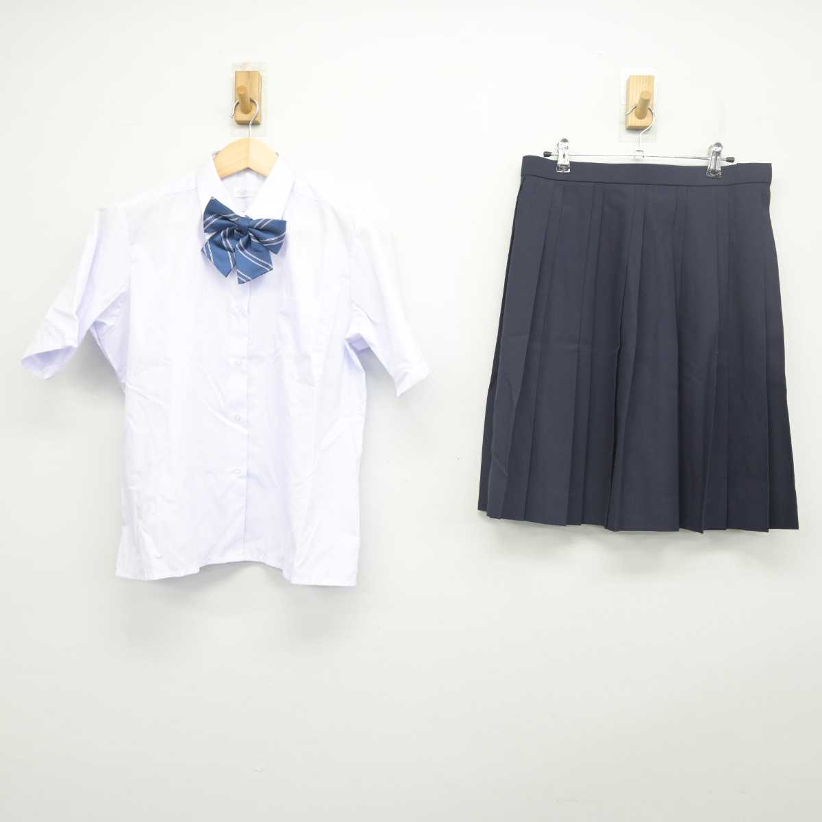 【中古】神奈川県 横浜吉田中学校 女子制服 3点 (シャツ・スカート) sf055574