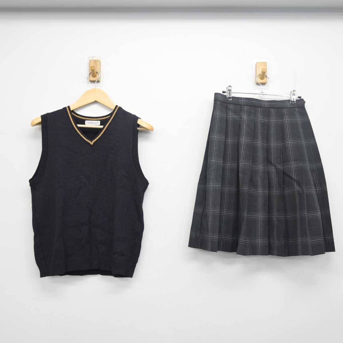 【中古】宮崎県 高城高等学校 女子制服 2点 (ニットベスト・スカート) sf055599