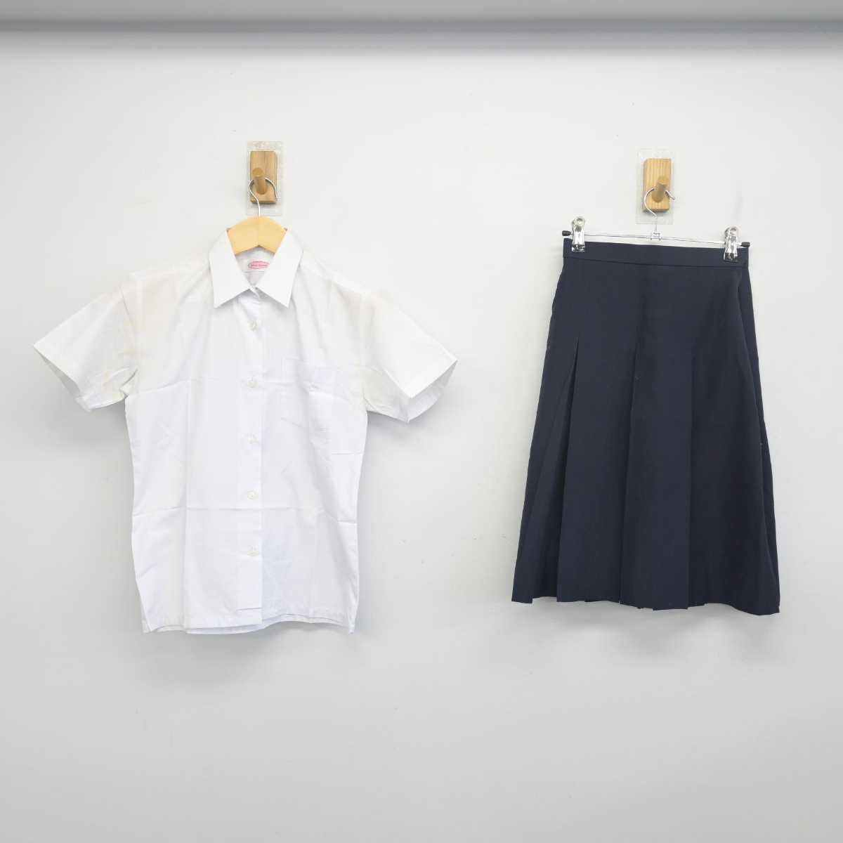 【中古】奈良県 京西中学校 女子制服 2点 (シャツ・スカート) sf055654