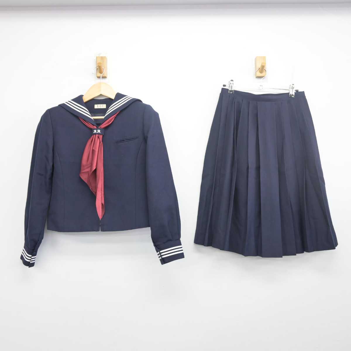 【中古】東京都 昭和女子大学附属昭和中学校・高等学校 女子制服 5点 (セーラー服・スカート) sf055714