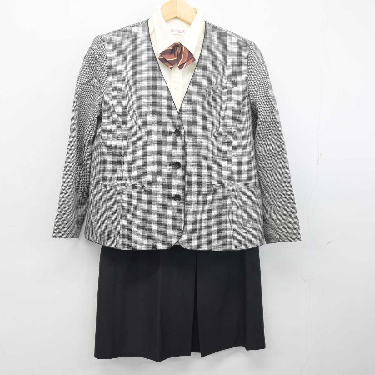 【中古】長崎県 玉成高等学校 衛生看護科・専門課程 女子制服 4点 (ブレザー・シャツ・スカート) sf055732