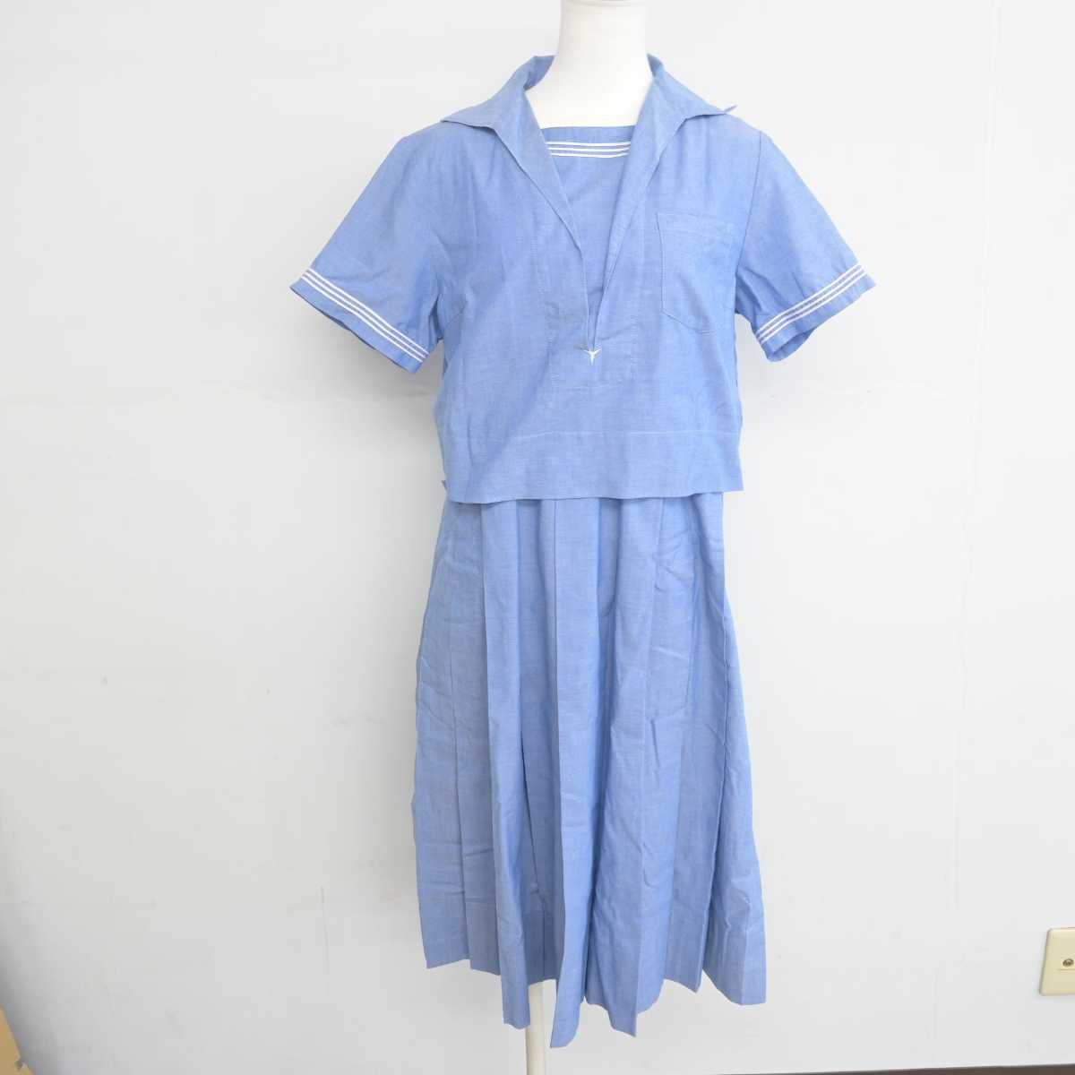 【中古】熊本県 ルーテル学院高等学校 女子制服 2点 (セーラー服・ジャンパースカート) sf055751