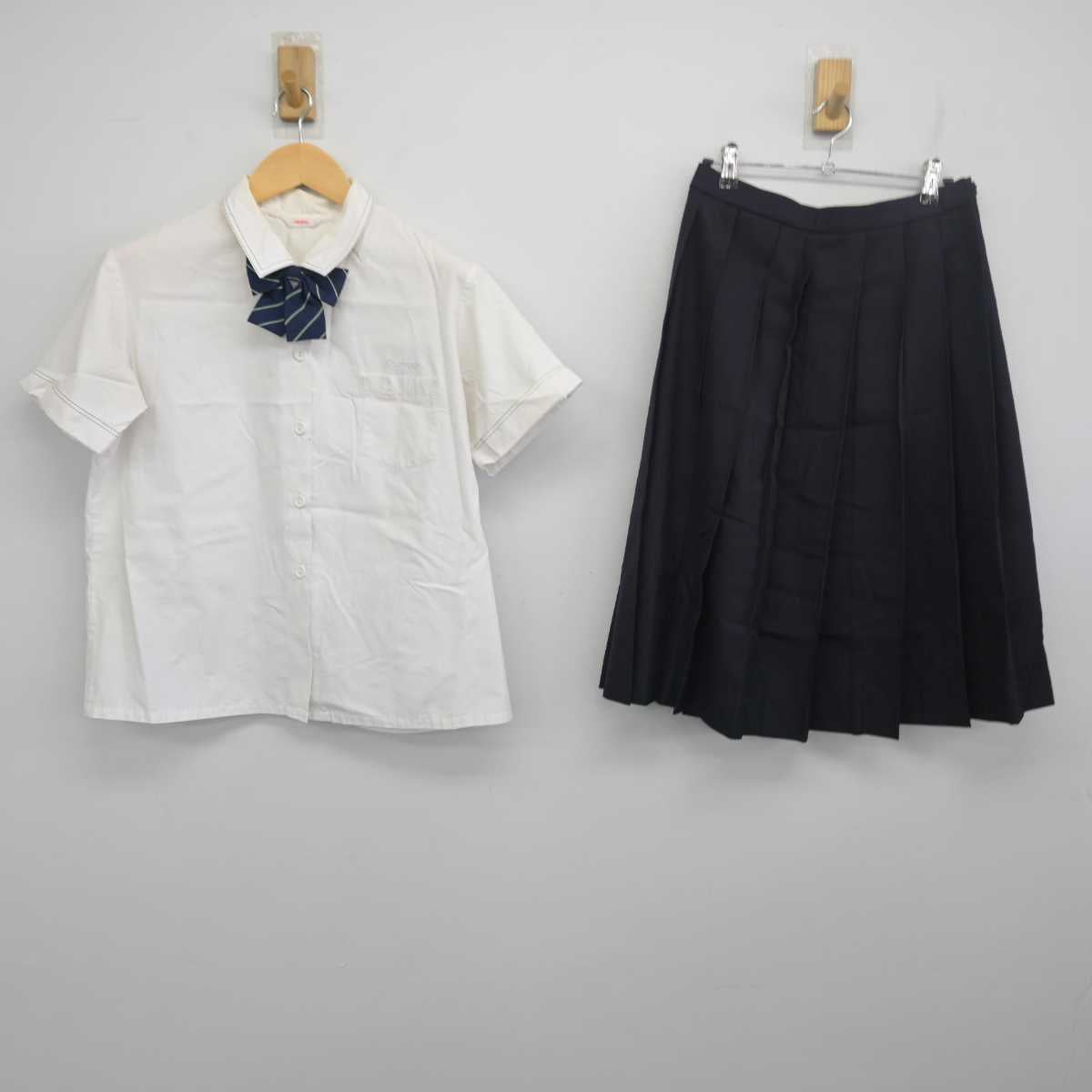 【中古】香川県 大手前丸亀中学校 女子制服 3点 (シャツ・スカート) sf055785