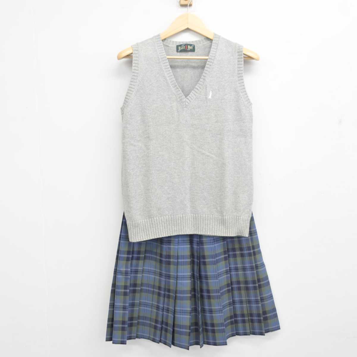 【中古】千葉県 若松高等学校 女子制服 2点 (ニットベスト・スカート) sf055926