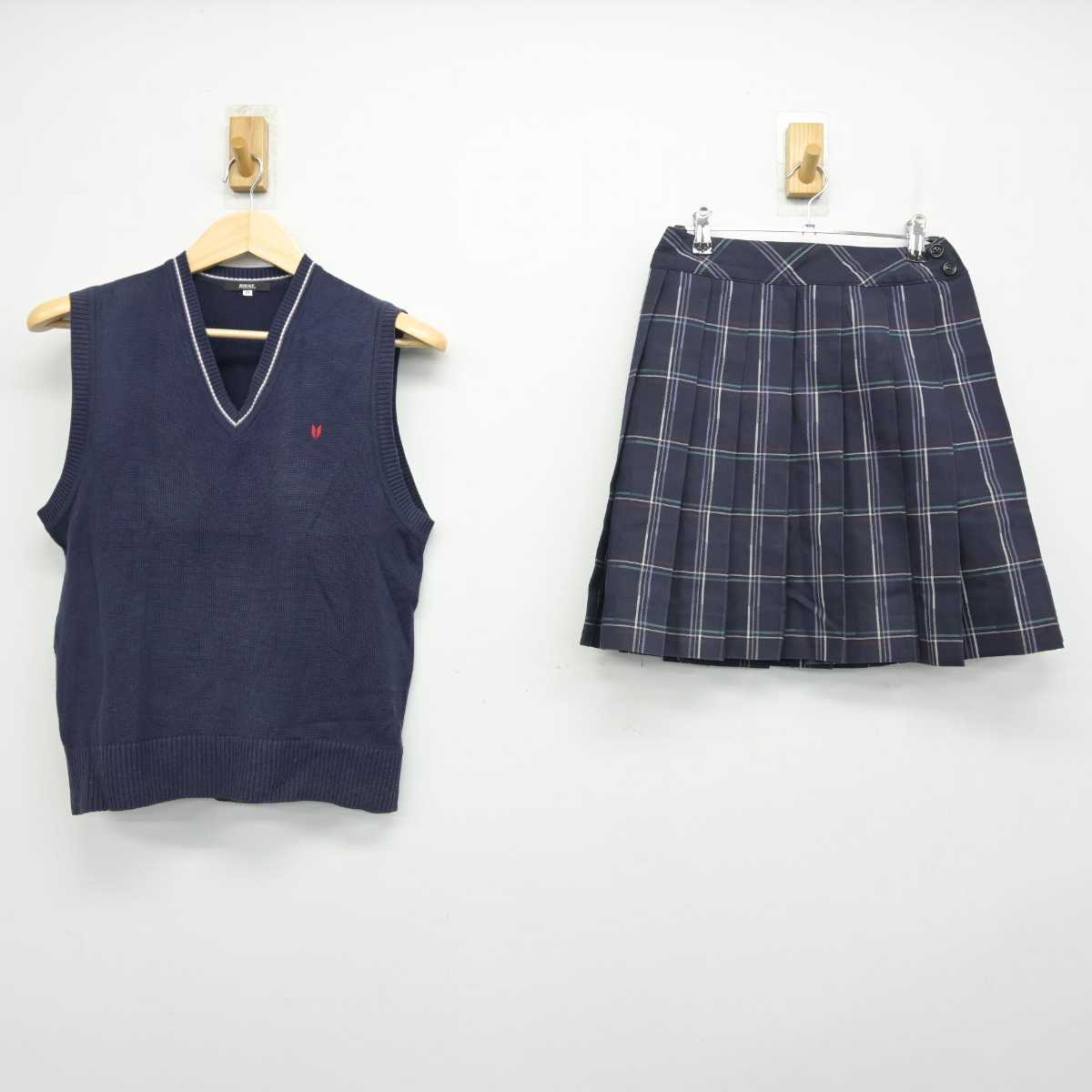 【中古】神奈川県 英理女子学院高等学校 女子制服 2点 (ニットベスト・スカート) sf055992