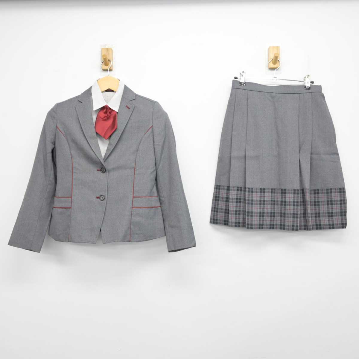 【中古】神奈川県 北鎌倉女子学園高等学校 女子制服 4点 (ブレザー・シャツ・スカート) sf056014