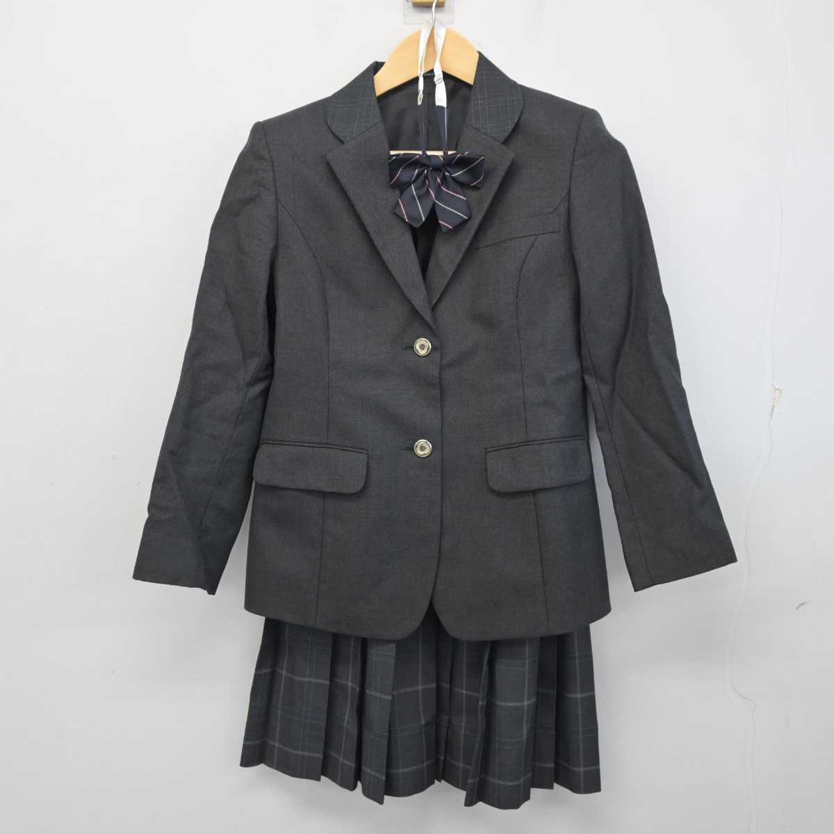 【中古】東京都 総合芸術高等学校 女子制服 3点 (ブレザー・スカート) sf056033