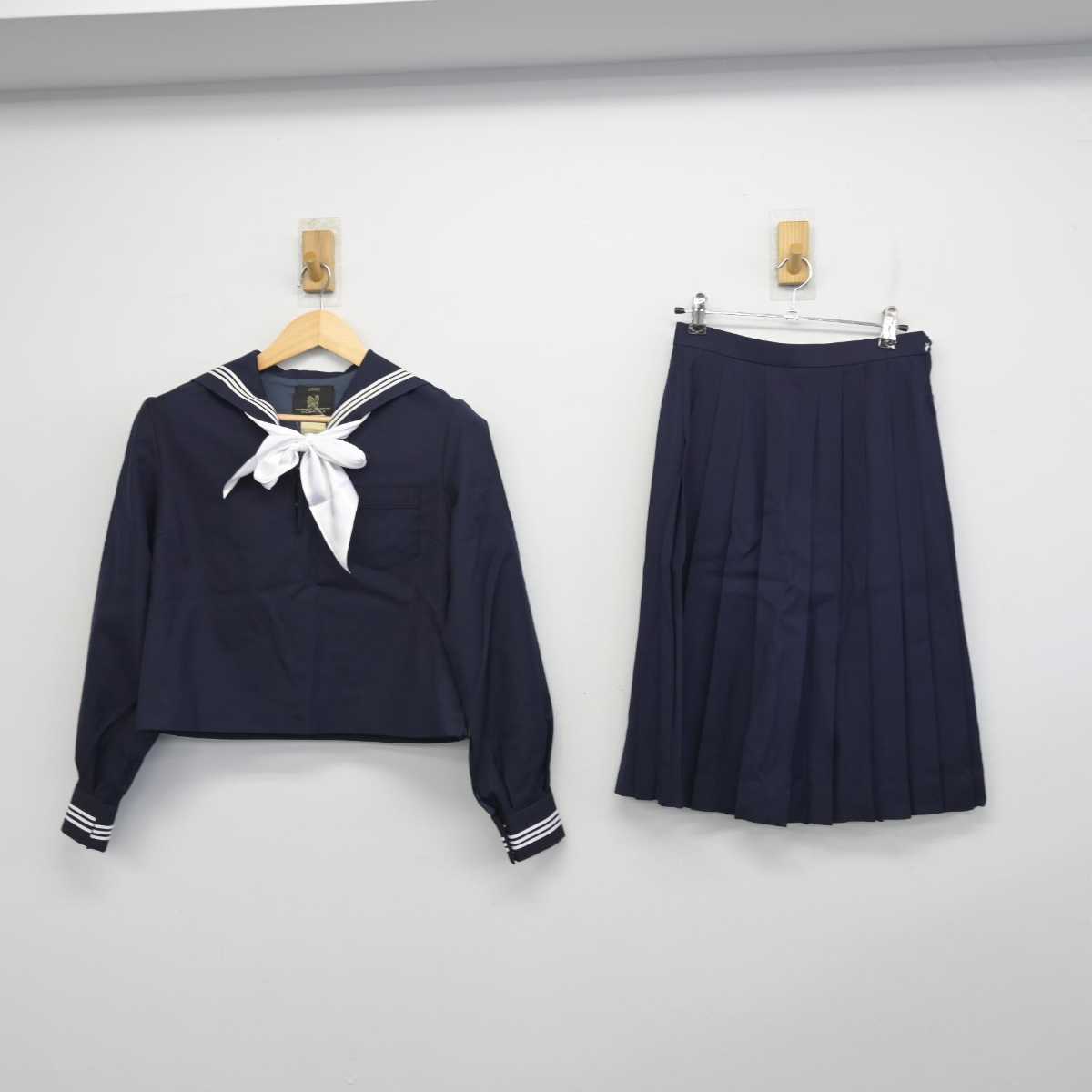 【中古】東京都 実践女子学園中学校 女子制服 5点 (セーラー服・スカート) sf056039