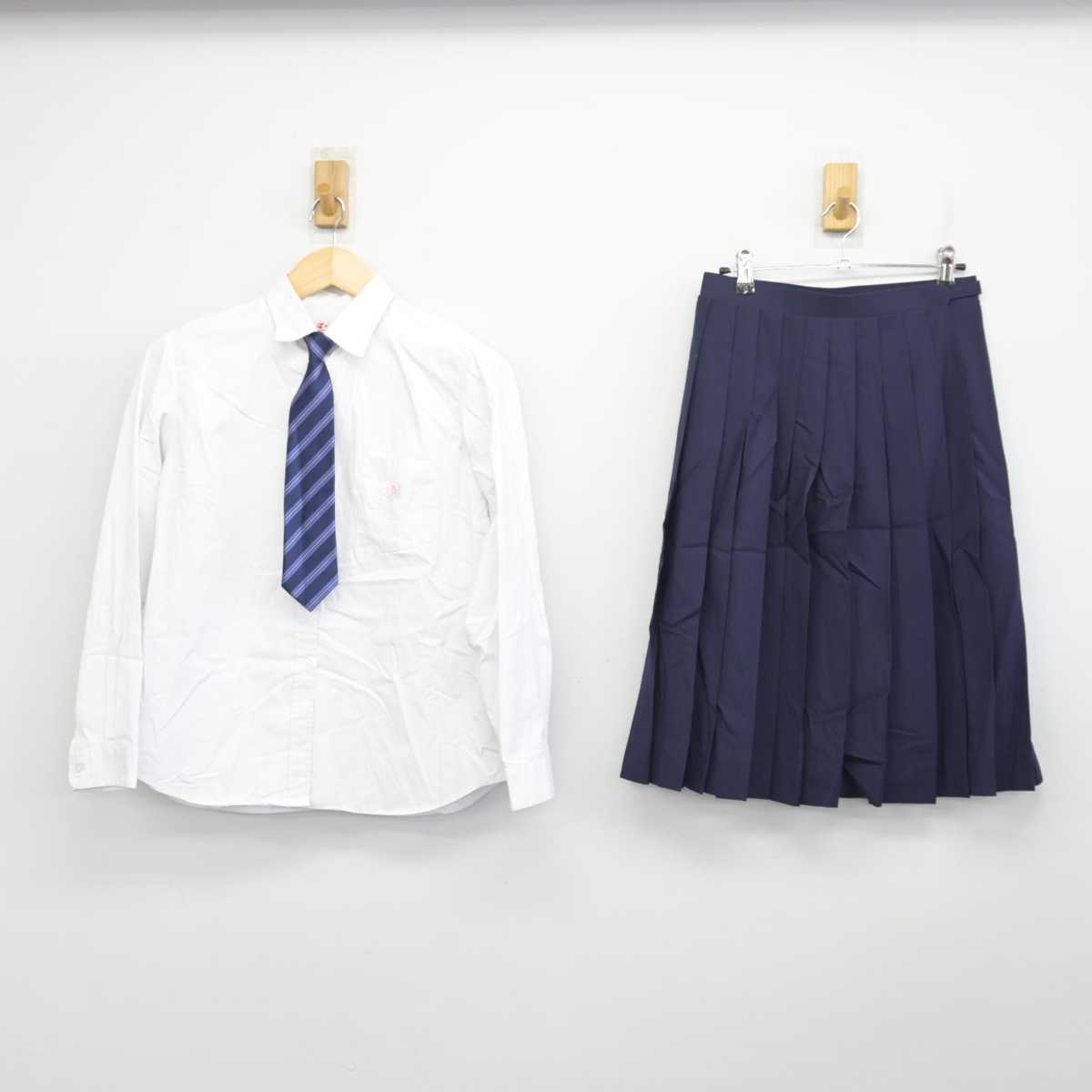 【中古】神奈川県 日本大学高等学校 女子制服 5点 (ブレザー・ニット・シャツ・スカート) sf056052