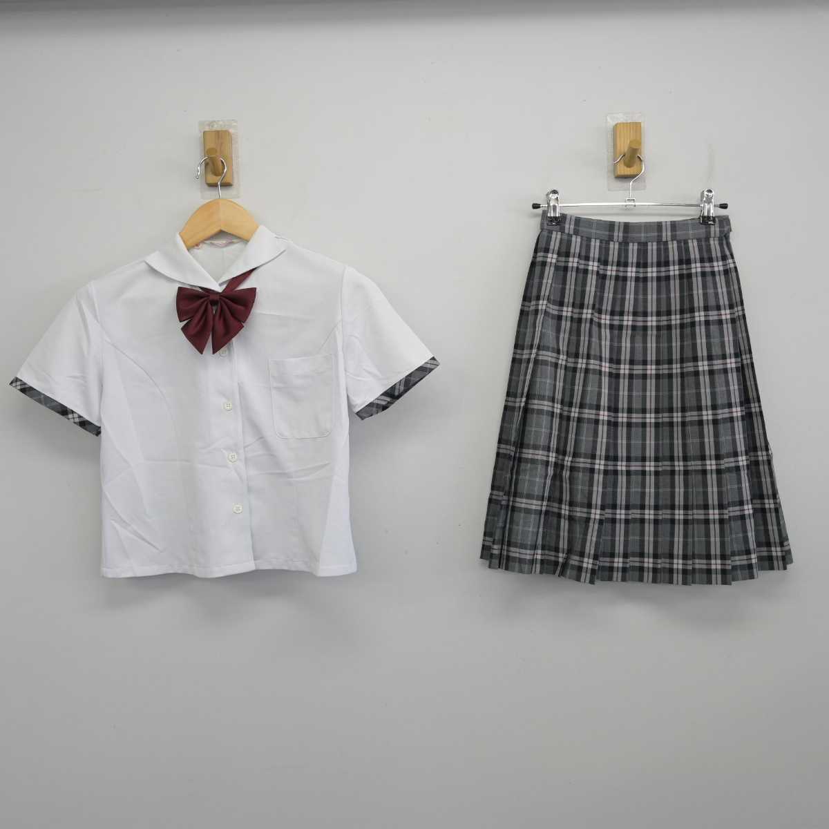 【中古】北海道 札幌日本大学中学校･高等学校 女子制服 3点 (シャツ・スカート) sf056089