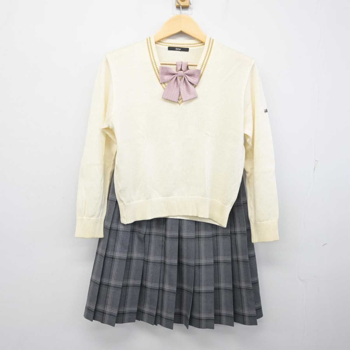 【中古】埼玉県 昌平高等学校 女子制服 3点 (ニット・スカート) sf056151