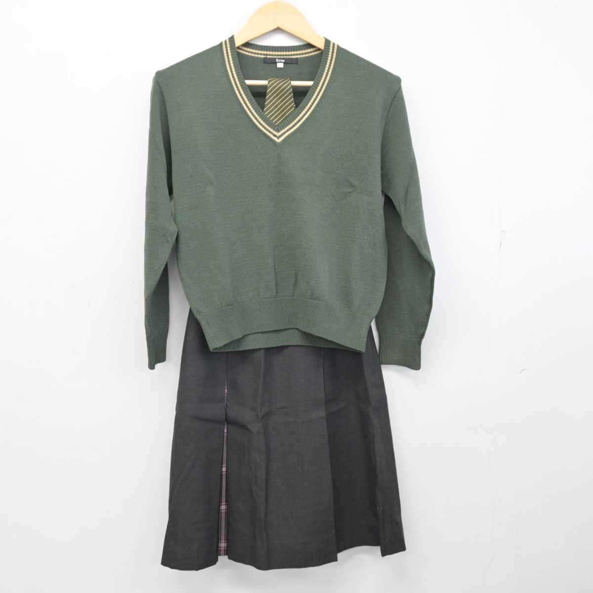 【中古】埼玉県 昌平中学校 女子制服 4点 (ニット・ニットベスト・スカート) sf056166