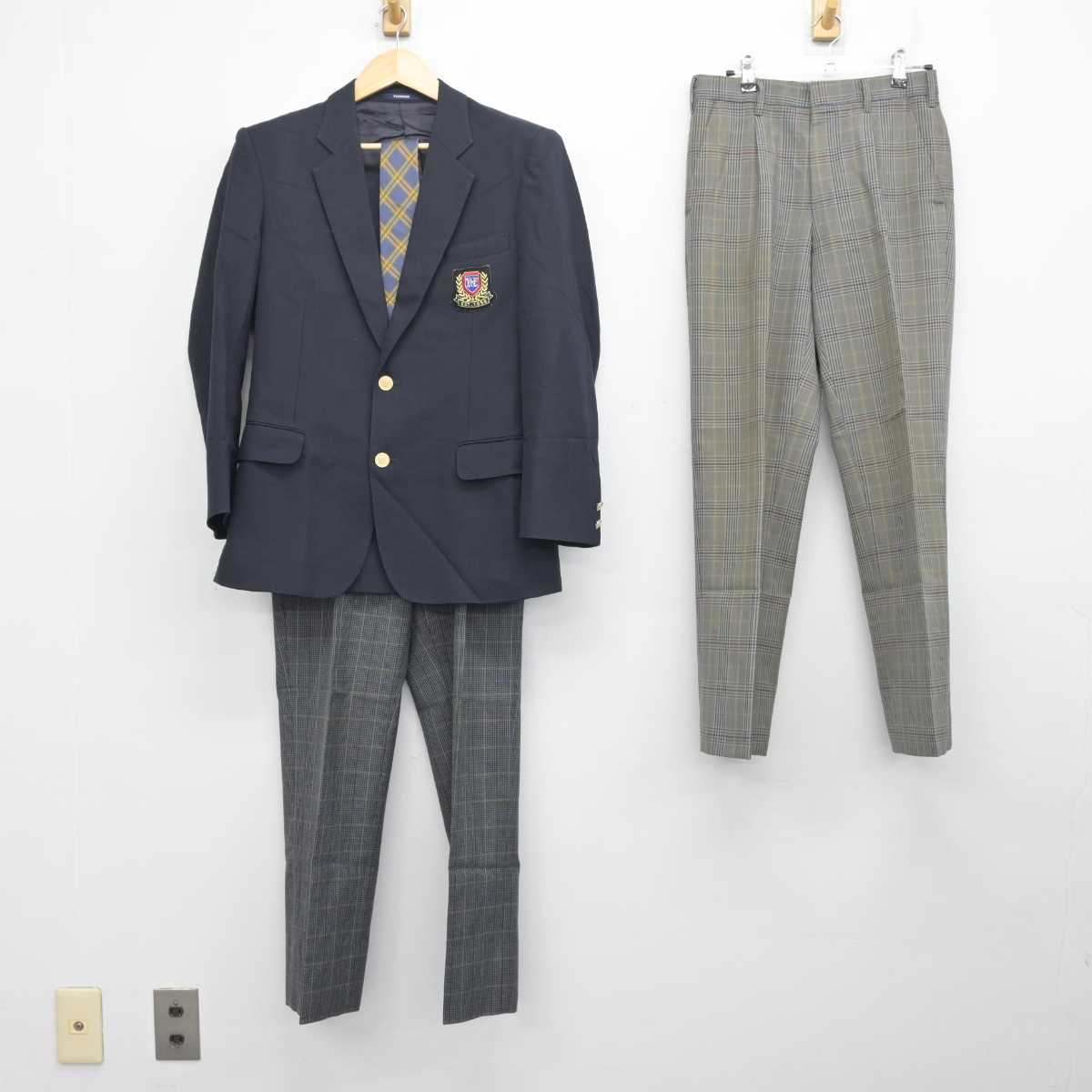 【中古】茨城県 牛久栄進高等学校 男子制服 4点 (ブレザー・ズボン) sf056267