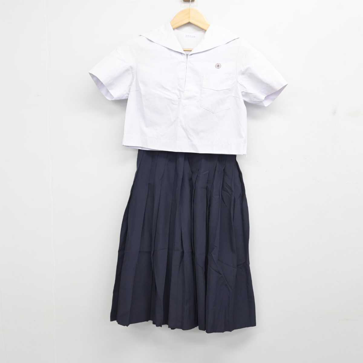 【中古】福岡県 筑紫女学園中学・高等学校 女子制服 2点 (セーラー服・スカート) sf056276