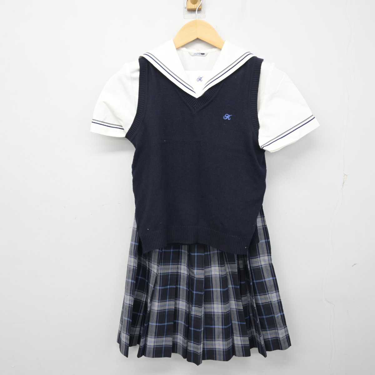 【中古】埼玉県 大宮開成中学・高等学校 中高一貫部 女子制服 3点 (ニットベスト・セーラー服・スカート) sf056363