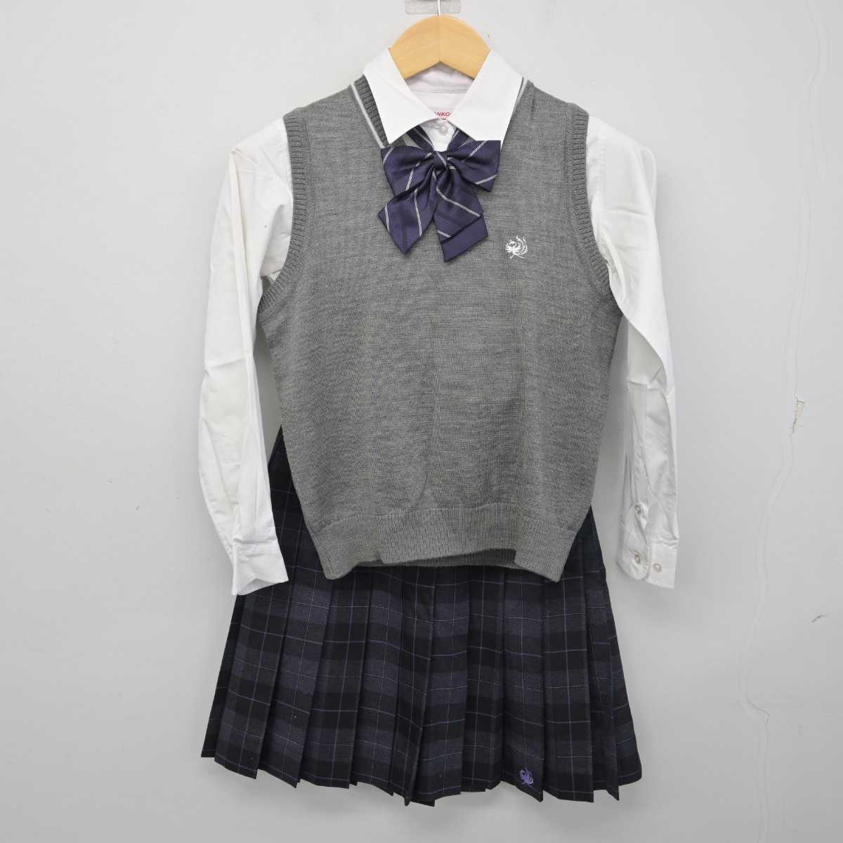 【中古】東京都 武蔵野大学附属千代田高等学院 女子制服 5点 (ブレザー・ニットベスト・シャツ・スカート) sf056370