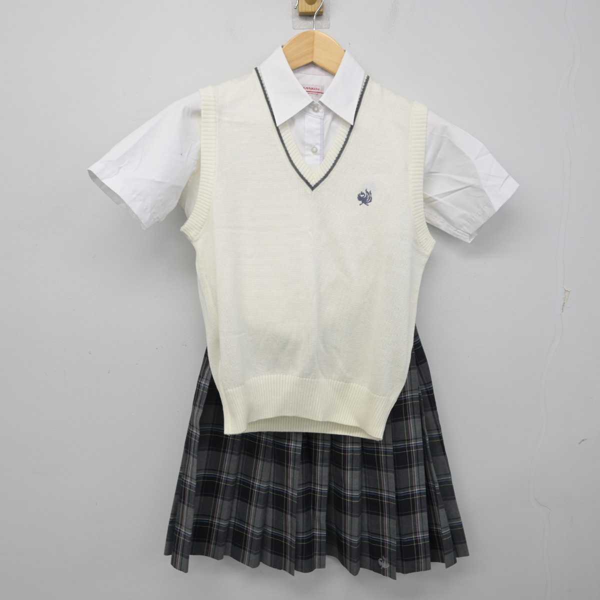 【中古】東京都 武蔵野大学附属千代田高等学院 女子制服 3点 (ニットベスト・シャツ・スカート) sf056372