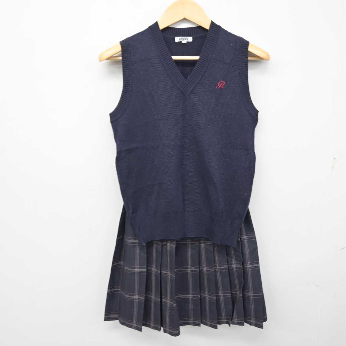 【中古】東京都 目黒中央中学校 女子制服 2点 (ニットベスト・スカート) sf056378