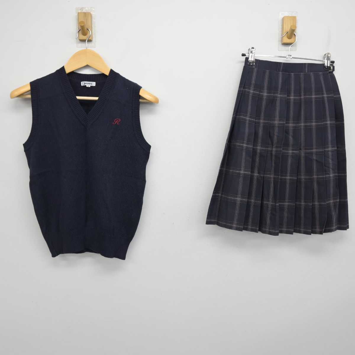 【中古】東京都 目黒中央中学校 女子制服 2点 (ニットベスト・スカート) sf056378