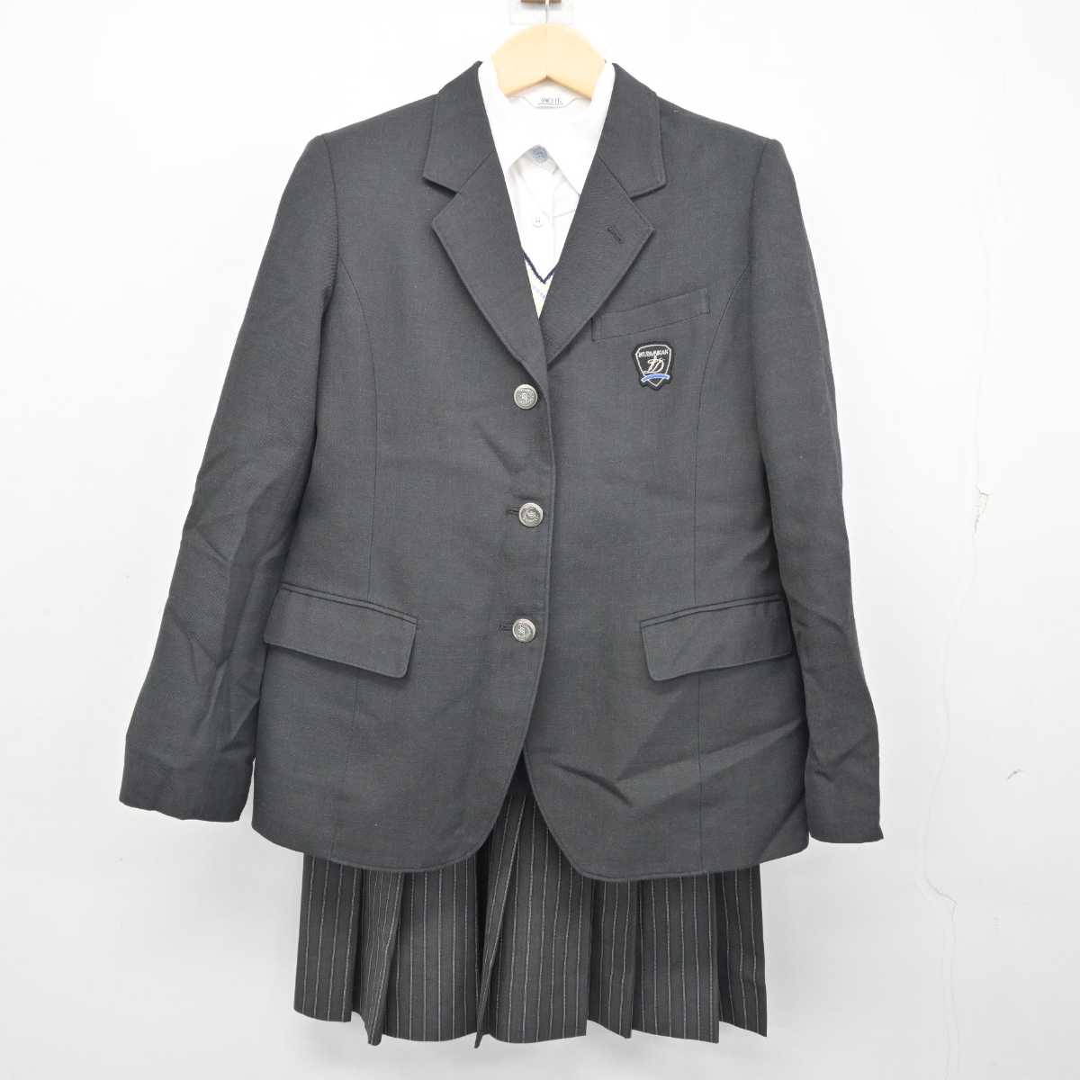 【中古】東京都 郁文館グローバル高等学校 女子制服 4点 (ブレザー・ニットベスト・シャツ・スカート) sf056412